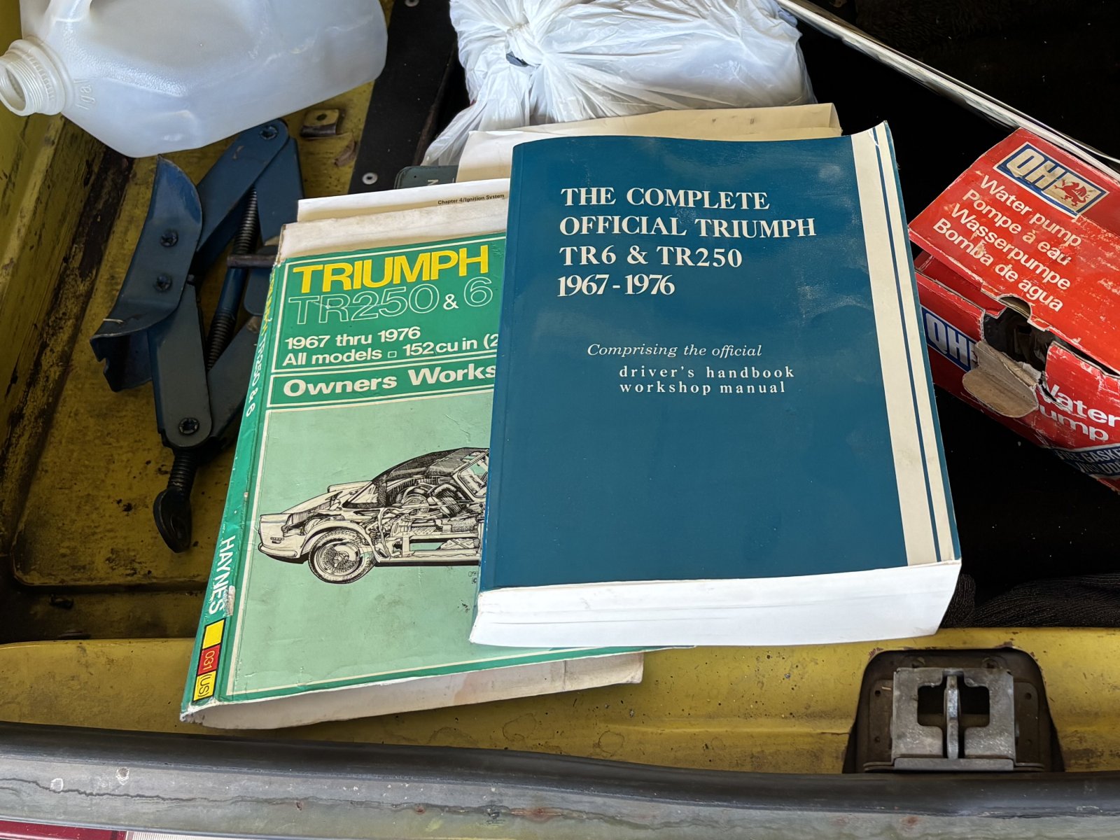 Triumph TR6 literature.