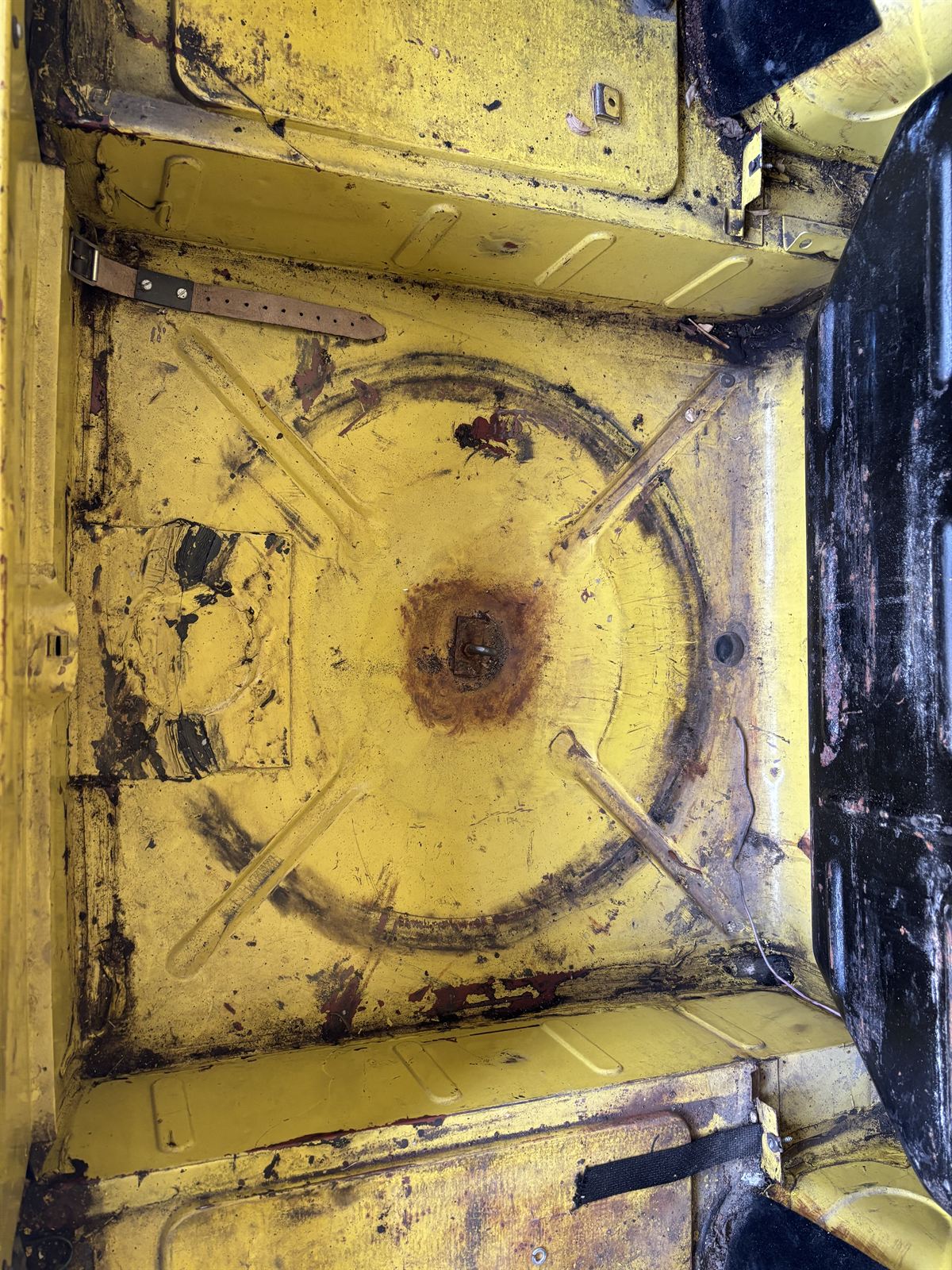 1974 Triumph TR6 rear boot.